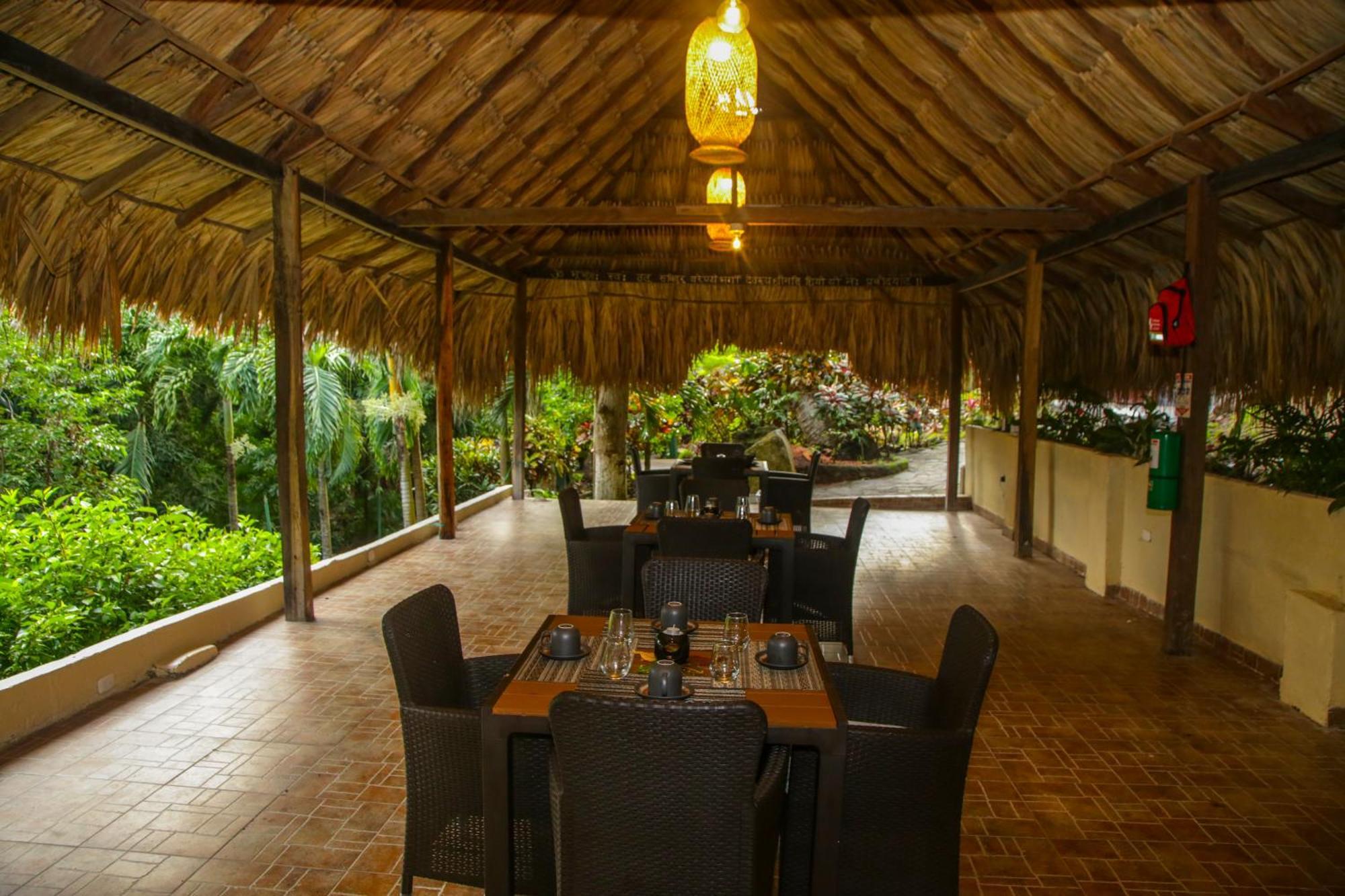 Nyia Boutique Hotel El Curval Екстериор снимка